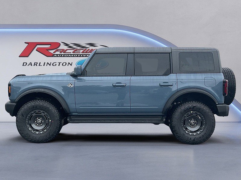 New 2025 Ford Bronco Outer Banks image 2