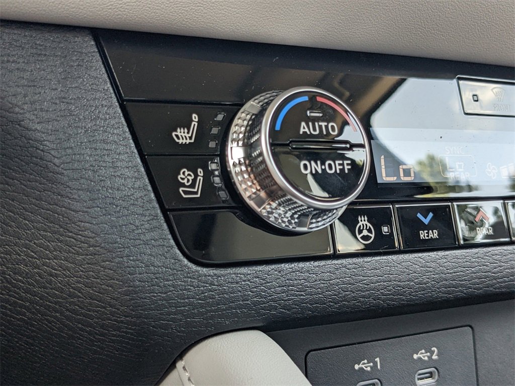 New 2025 Mitsubishi Outlander SEL image 25