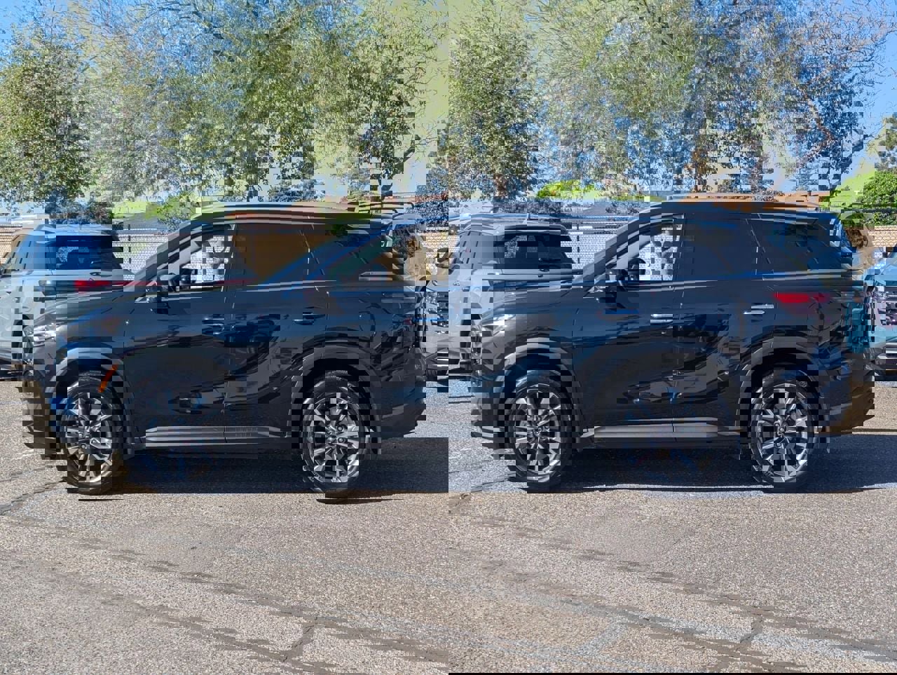 Certified 2023 INFINITI QX60 Luxe w/ Cargo Package image 2