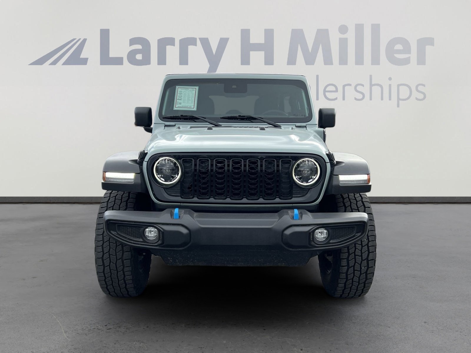 Used 2024 Jeep Wrangler Willys image 3