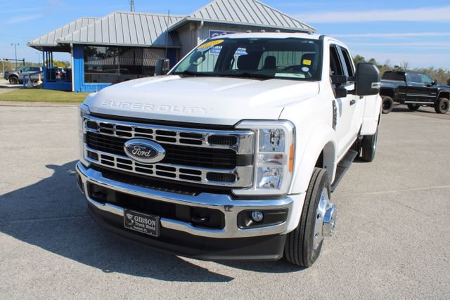 Used 2025 Ford F450 XLT image 3