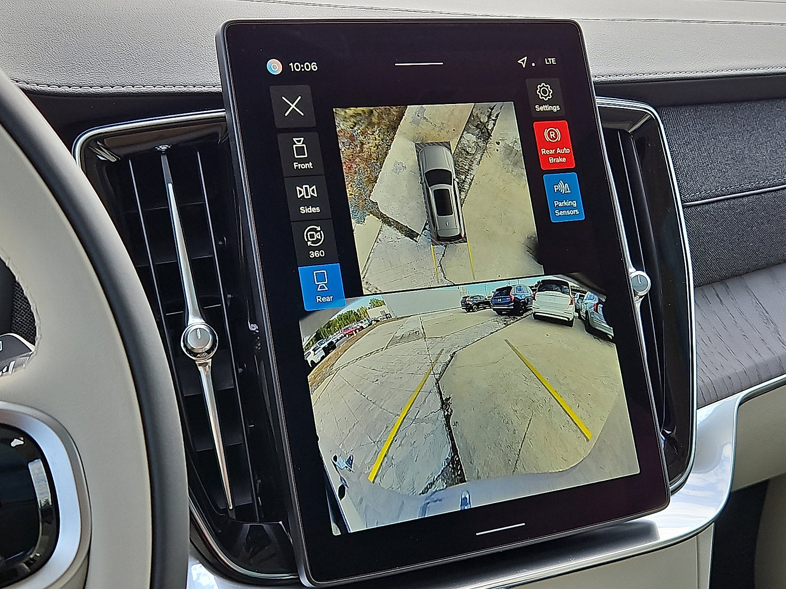 New 2026 Volvo XC90 B6 Ultra w/ Lounge Package image 17