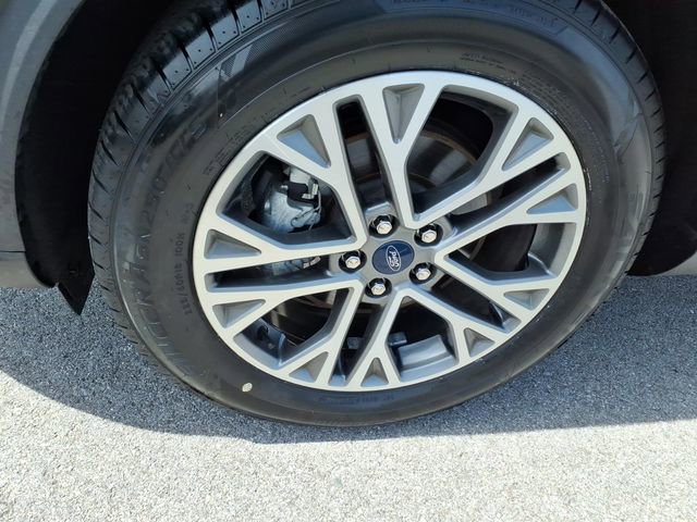 Certified 2022 Ford Escape SEL image 18