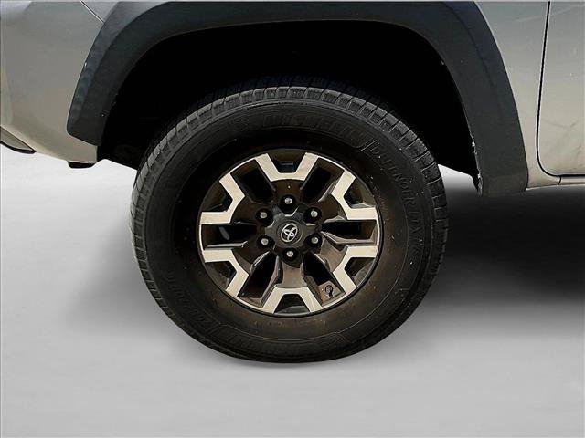 Used 2020 Toyota Tacoma TRD Off-Road AWD/4WD image 10