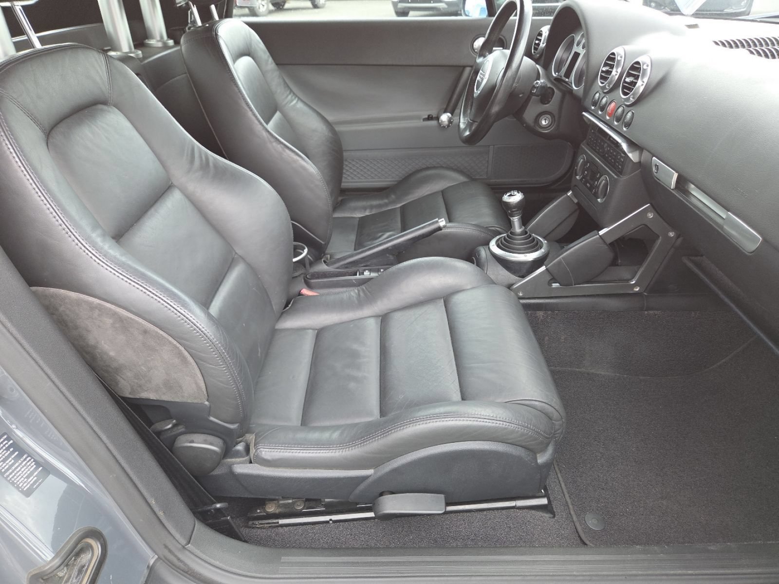 Used 2001 Audi TT 1.8T FWD image 15