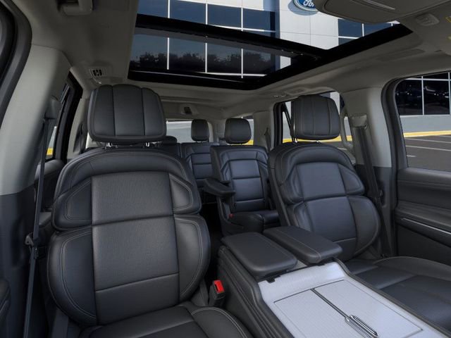 New 2025 Lincoln Navigator Reserve image 10