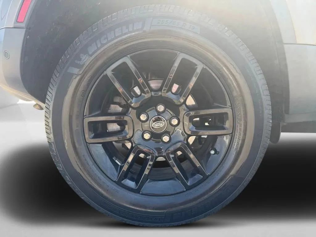 Used 2023 Land Rover Defender 110 S AWD/4WD image 29