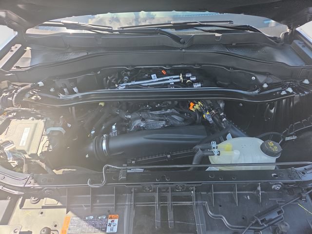 Used 2025 Ford Explorer ST-Line w/ ST-Line Street Pack AWD/4WD image 32