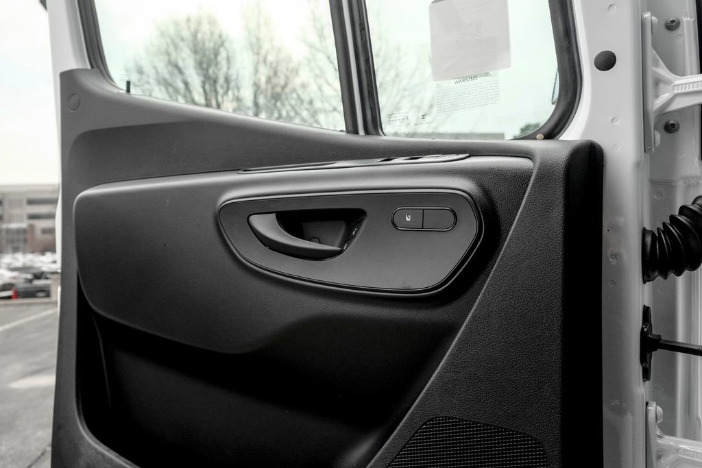 Used 2026 Mercedes-Benz Sprinter 2500 image 13