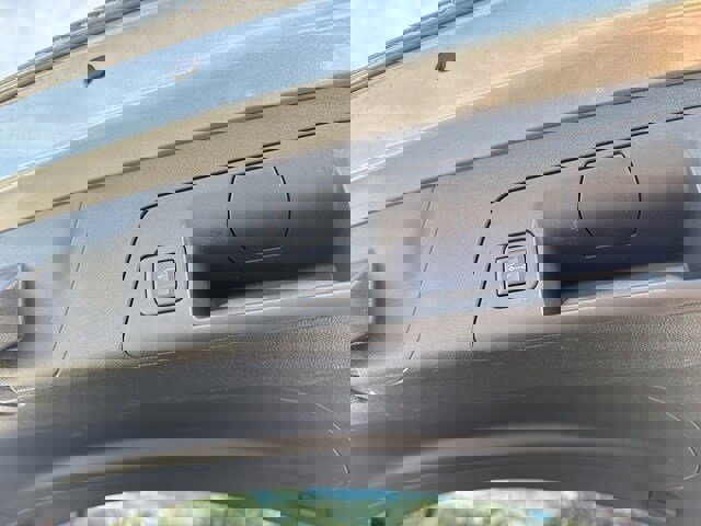 Used 2023 Buick Envision Essence w/ Technology Package I image 14