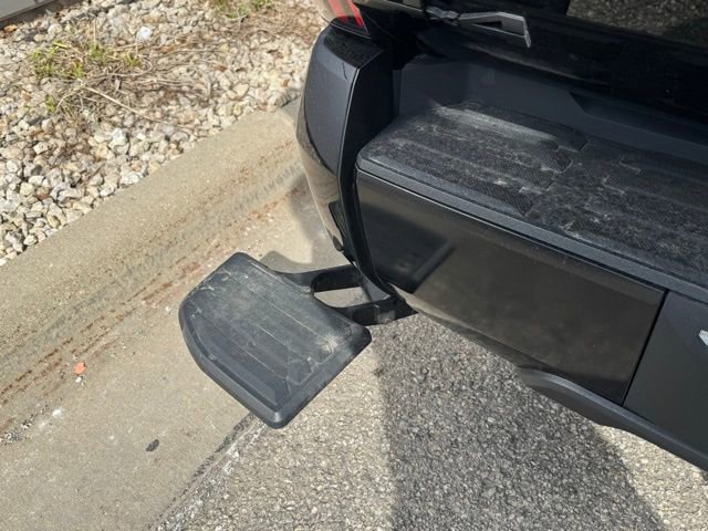 Used 2023 Toyota Tundra Platinum w/ Advanced Package image 43