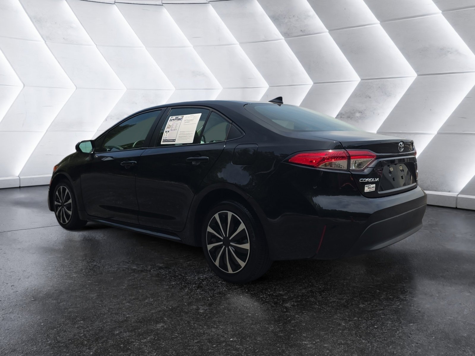 Used 2026 Toyota Corolla LE FWD image 3