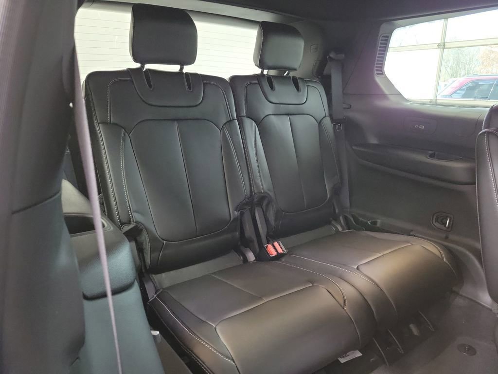 New 2025 Jeep Grand Cherokee L Limited image 9