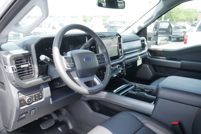New 2026 Ford F550 4x4 Crew Cab image 15