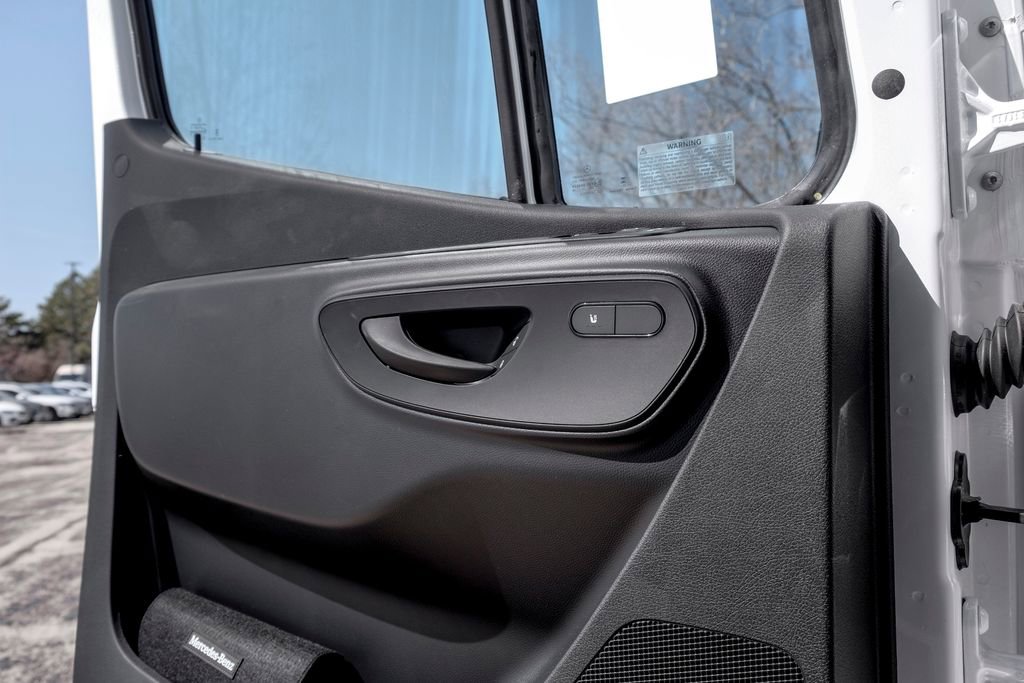 New 2025 Mercedes-Benz Sprinter 2500 image 13