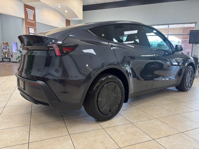 Used 2026 Tesla Model Y 2WD image 11