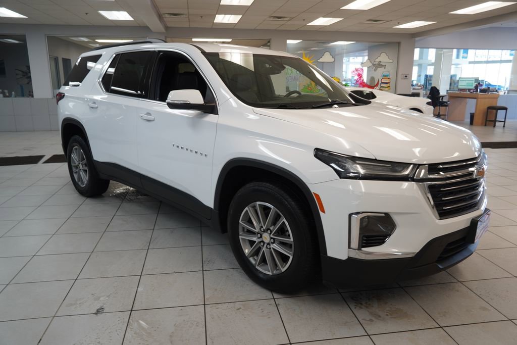 Used 2023 Chevrolet Traverse LT image 16