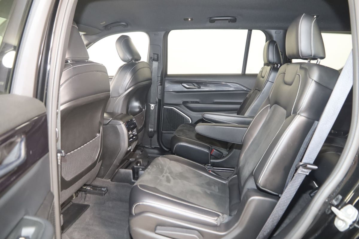 Used 2021 Jeep Grand Cherokee L Laredo AWD/4WD image 45