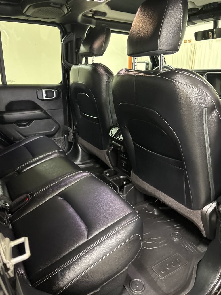 Used 2020 Jeep Gladiator Overland AWD/4WD image 35