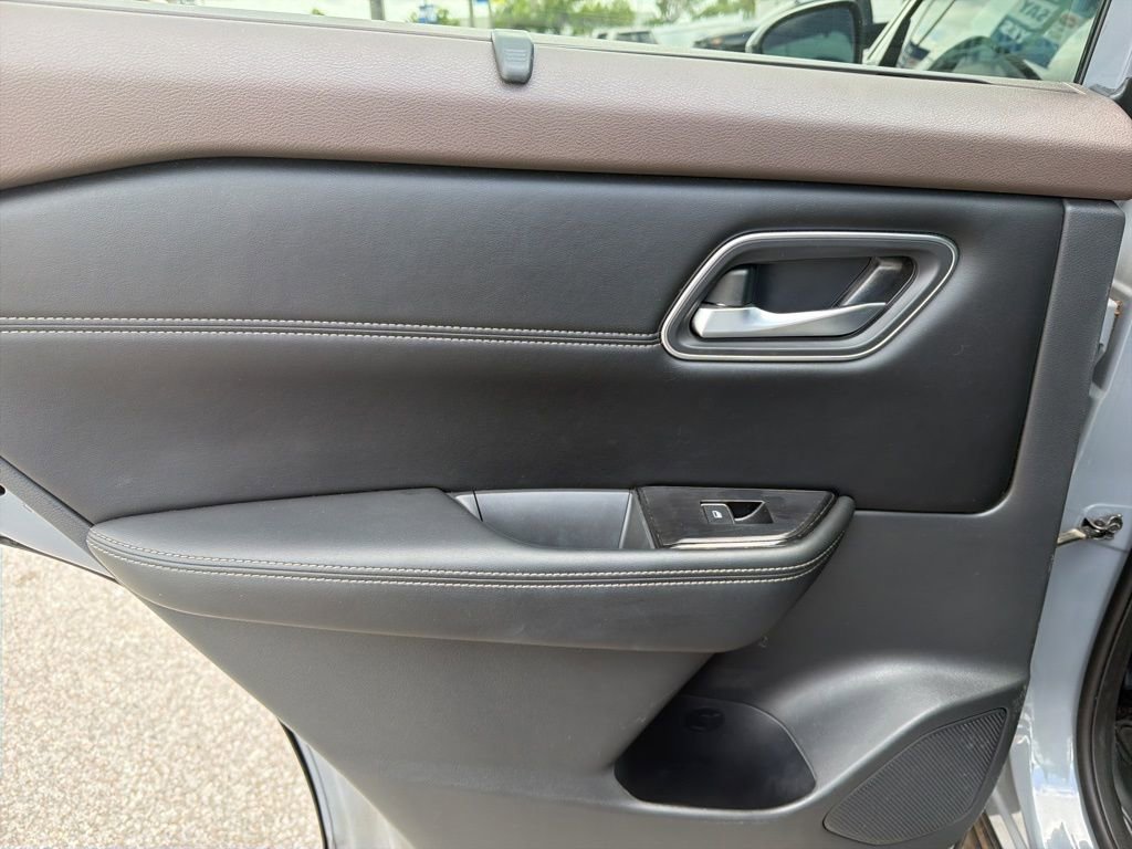 Used 2021 Nissan Rogue SL image 11