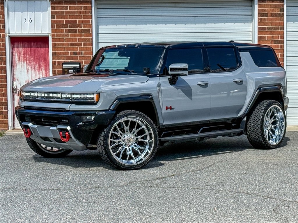 Used 2024 GMC Hummer EV 3X w/ LPO, Illumination Package image 8