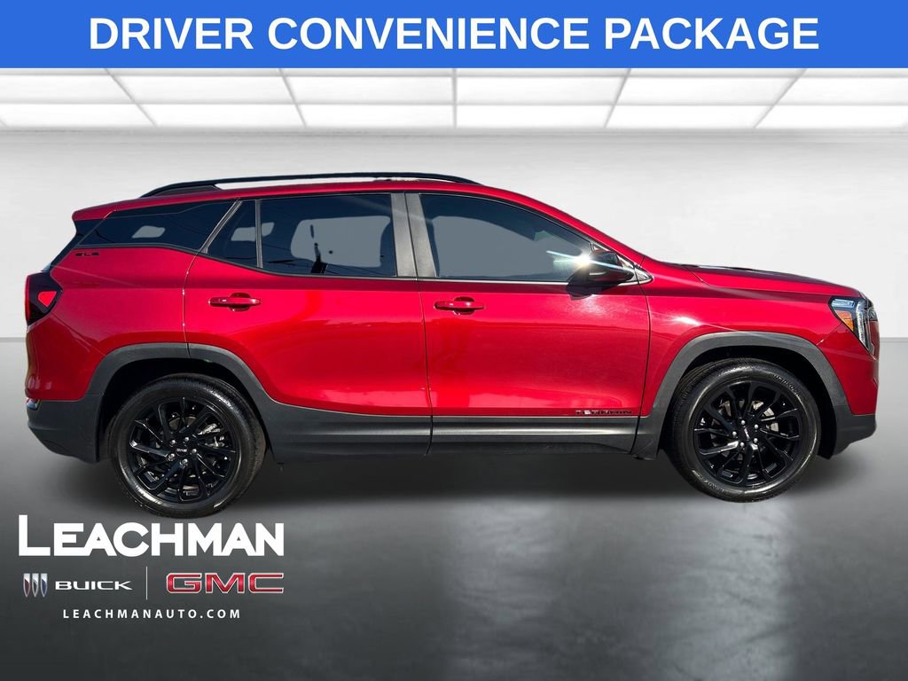 Used 2023 GMC Terrain SLE w/ Driver Convenience Package image 2