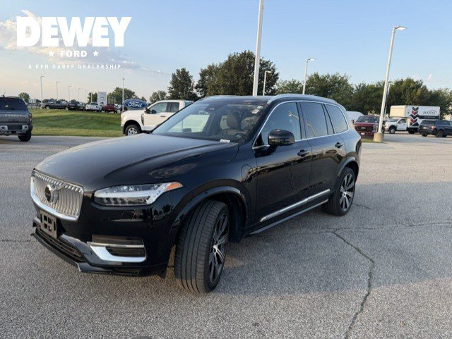 Used 2023 Volvo XC90 T8 Plus w/ Protection Package Premier AWD/4WD image 3