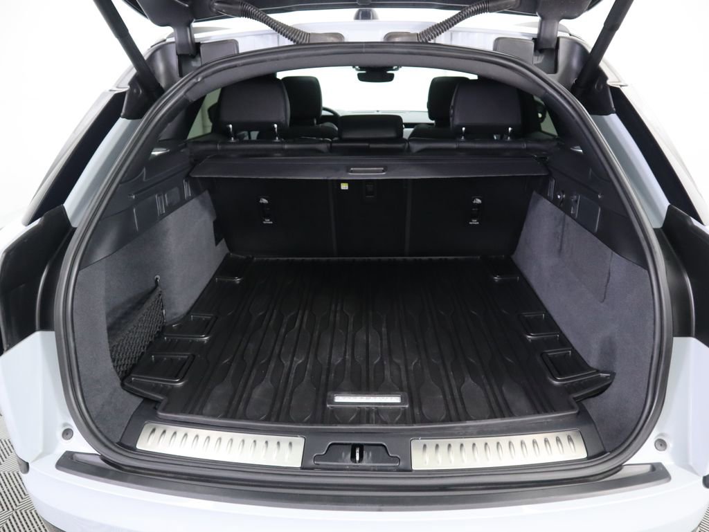 Used 2025 Land Rover Range Rover Velar Dynamic SE image 29