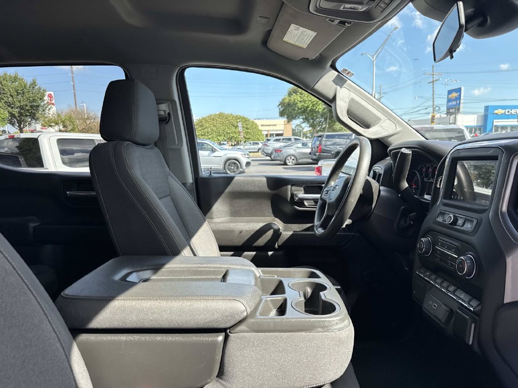 Used 2022 Chevrolet Silverado 1500 Custom Trail Boss AWD/4WD image 11