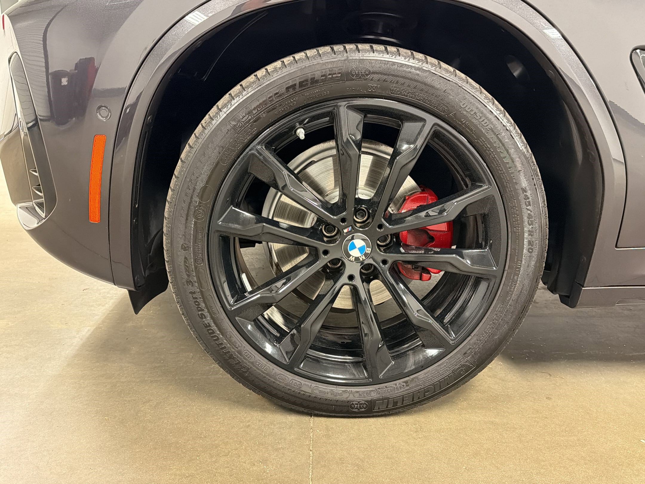 Certified 2024 BMW X4 xDrive30i w/ Premium Package image 11