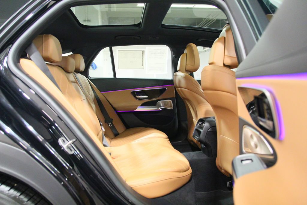 Used 2024 Mercedes-Benz E 450 4MATIC All-Terrain Wagon image 27
