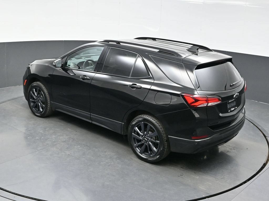 Used 2023 Chevrolet Equinox RS w/ RS Leather Package AWD/4WD image 39