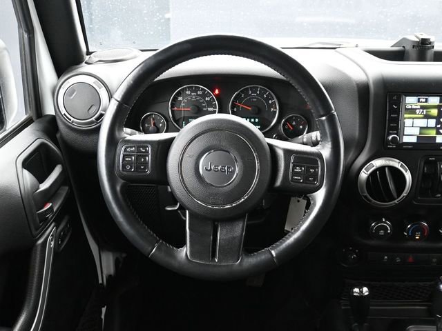 Used 2017 Jeep Wrangler Unlimited Sahara w/ Connectivity Group AWD/4WD image 23