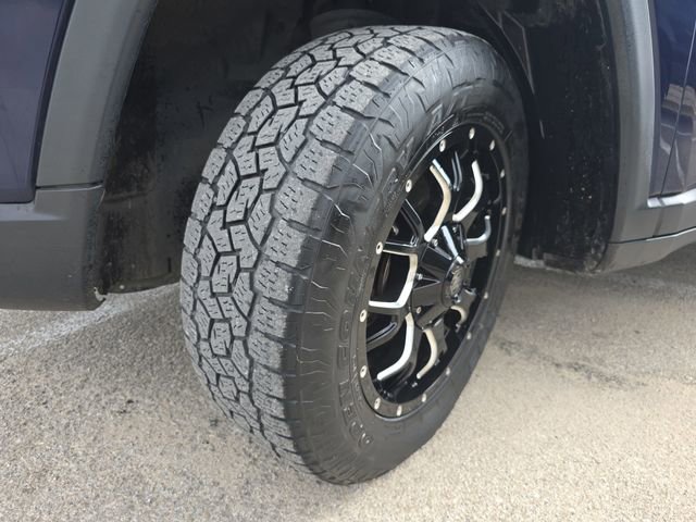 Used 2018 Jeep Compass Trailhawk w/ Cold Weather Group image 32