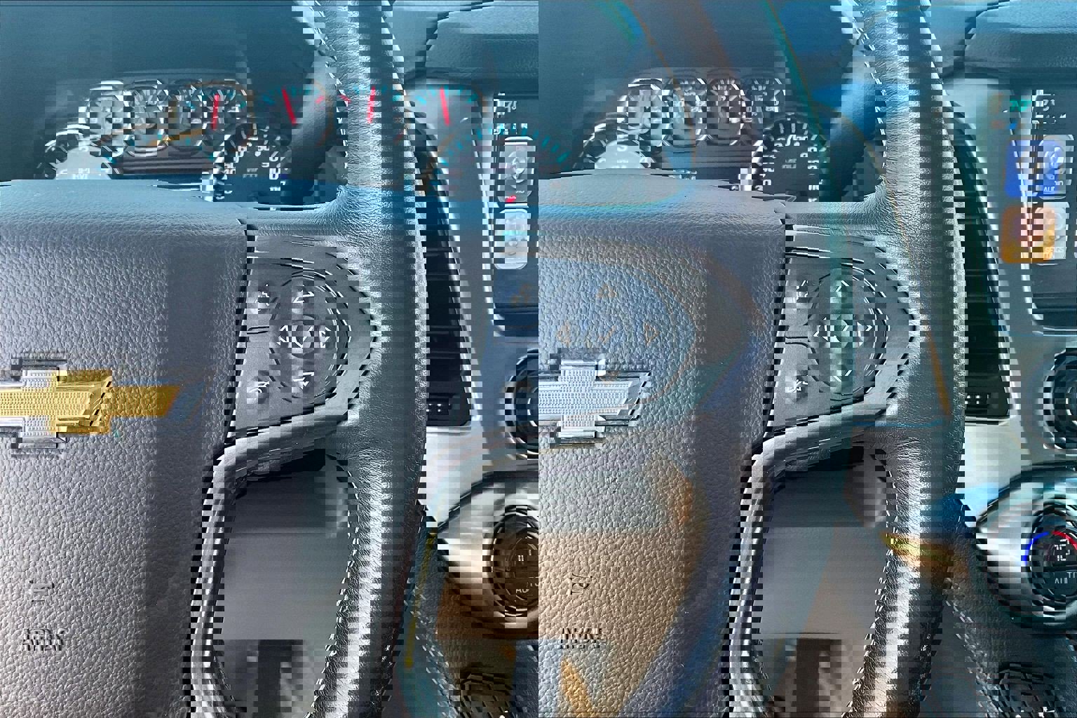 Used 2018 Chevrolet Tahoe LT image 12