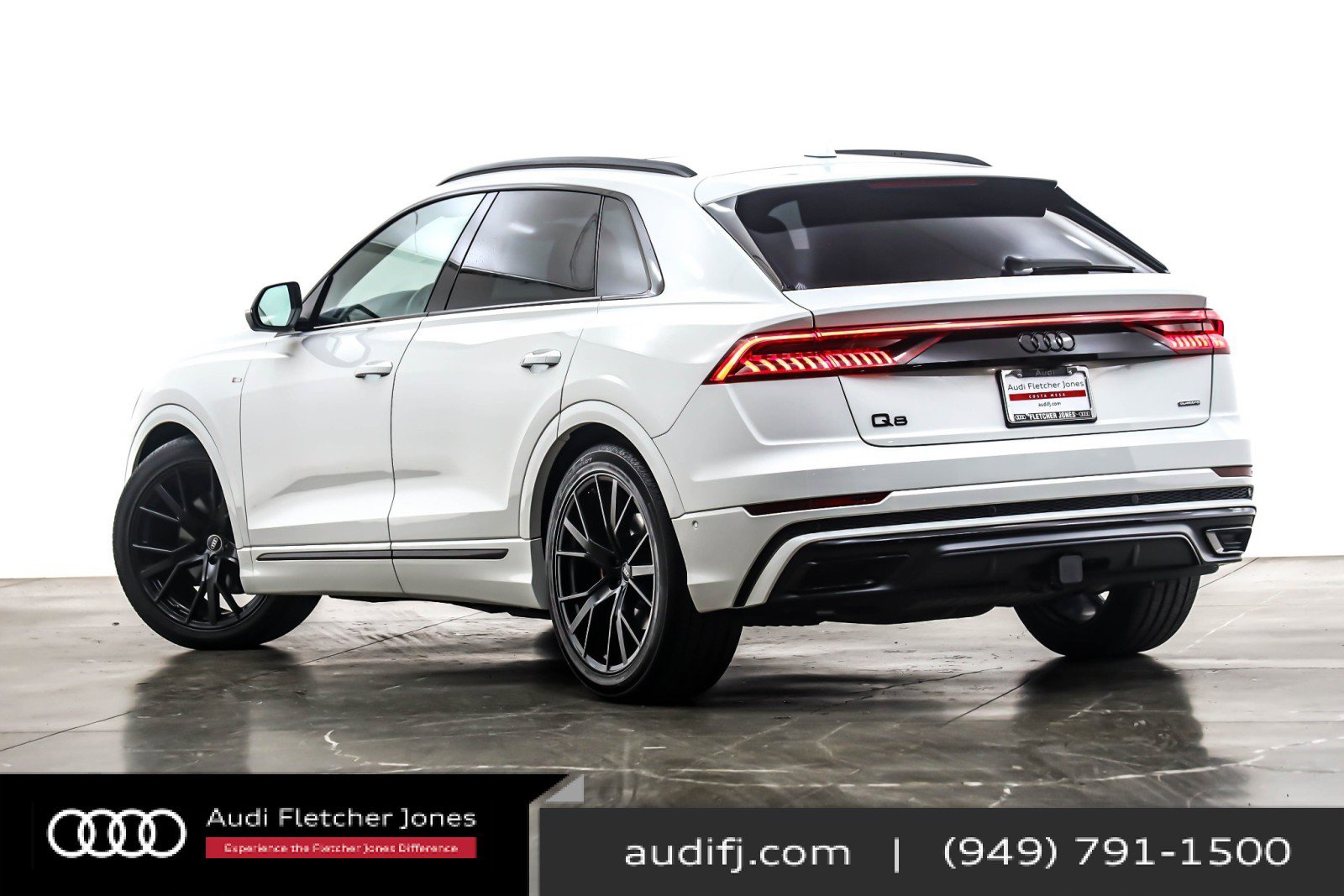 Used 2023 Audi Q8 Prestige w/ Prestige Package image 12