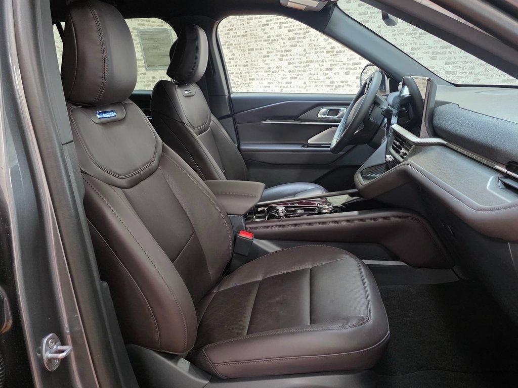 New 2026 Ford Explorer Platinum RWD image 12