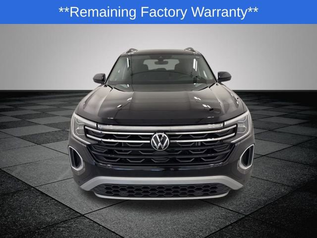 Certified 2025 Volkswagen Atlas Peak Edition SE image 2