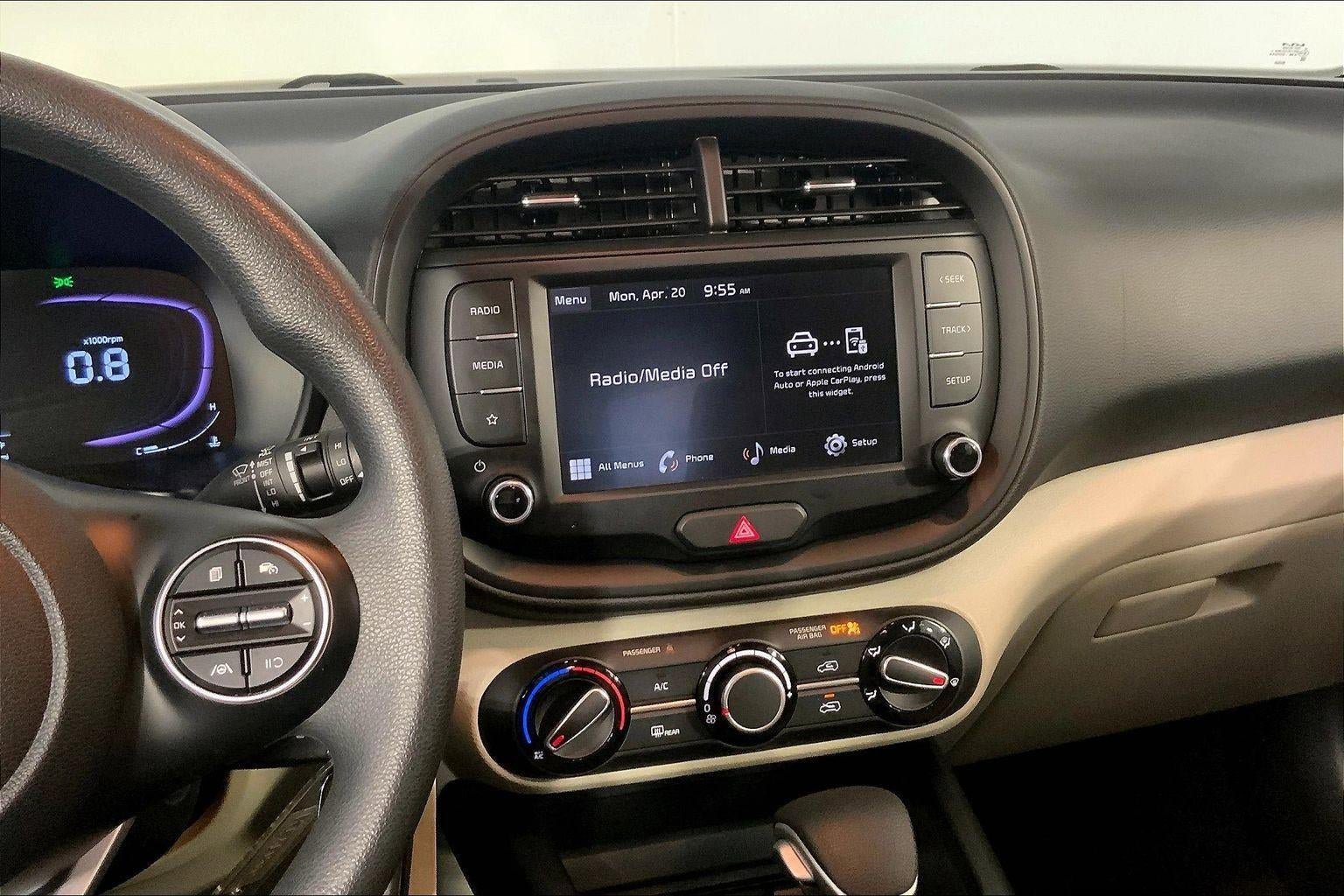 Used 2025 Kia Soul LX FWD image 6