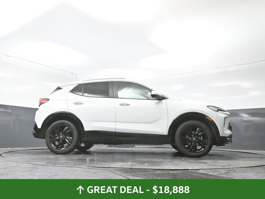 Used 2024 Buick Encore GX Sport Touring image 46