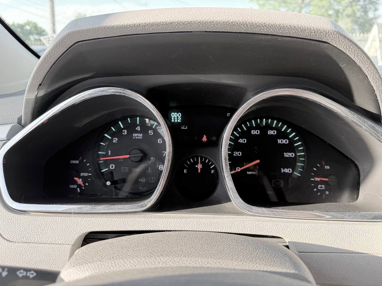 Used 2011 Chevrolet Traverse LS FWD image 25