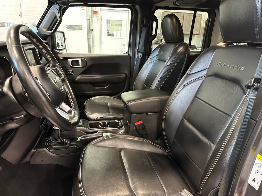 Used 2019 Jeep Wrangler Unlimited Sahara w/ Cold Weather Group AWD/4WD image 14
