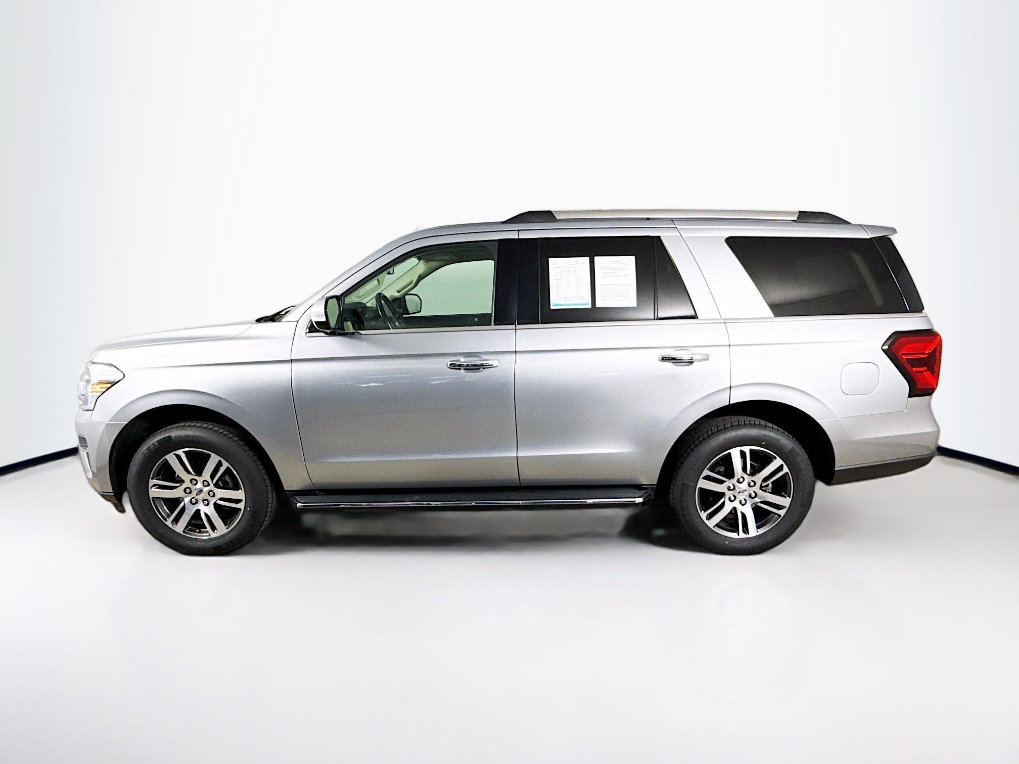 Used 2022 Ford Expedition Limited image 7