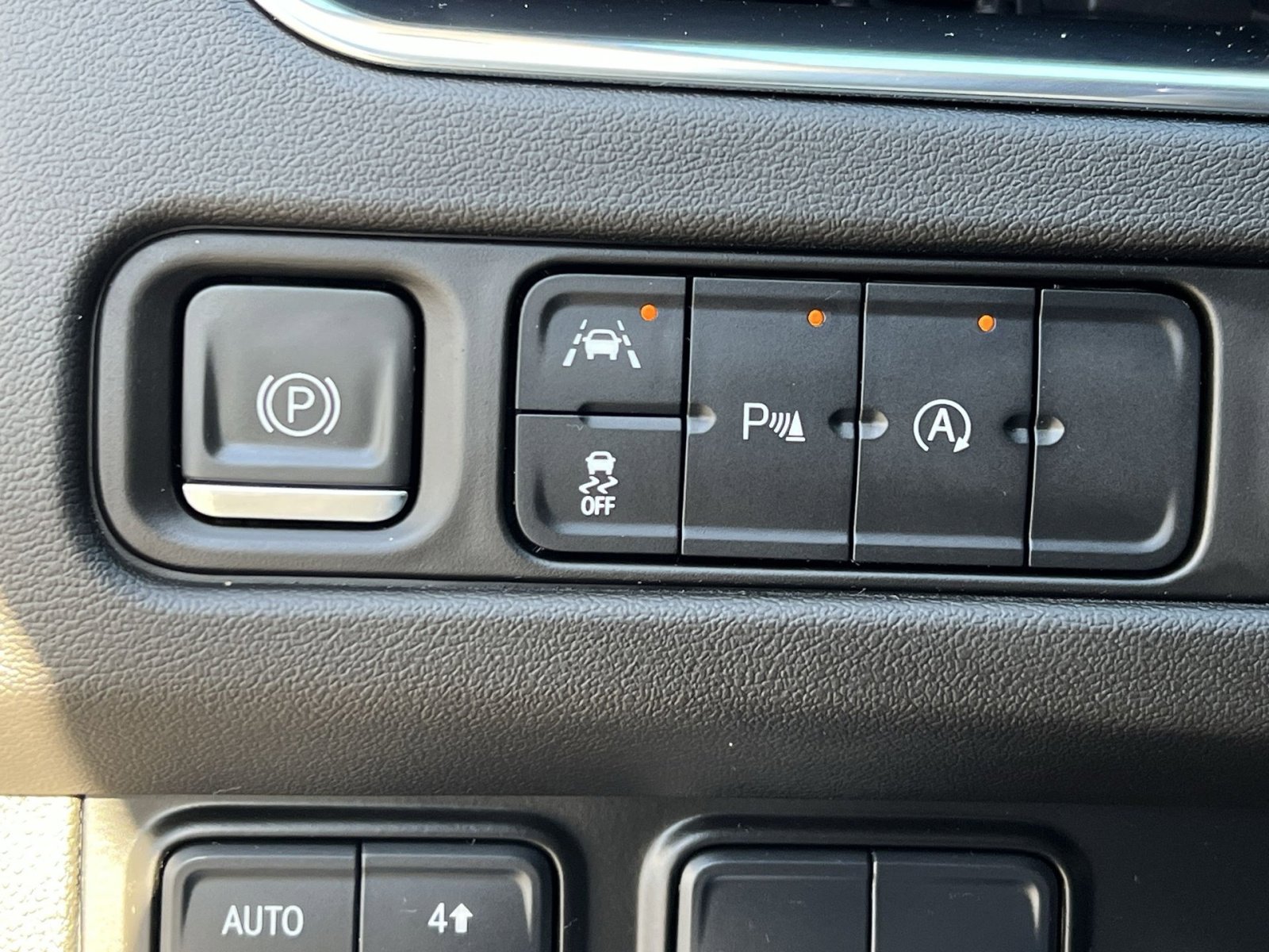 Used 2023 GMC Yukon XL SLT image 33