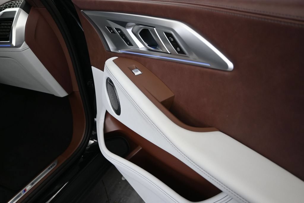 Certified 2023 BMW XM AWD/4WD image 23