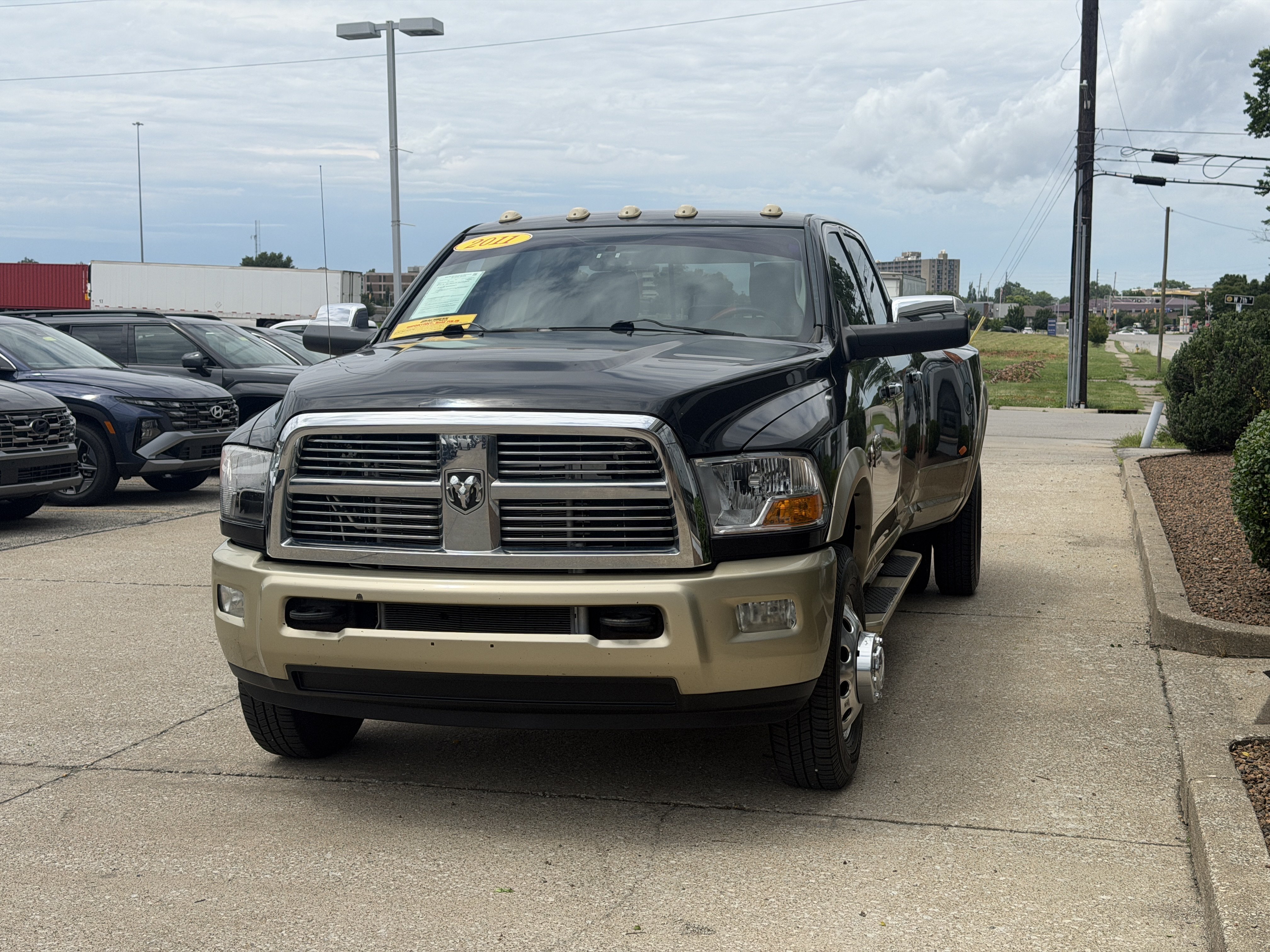 Used 2011 RAM 3500 Laramie Longhorn w/ Protection Group AWD/4WD image 15