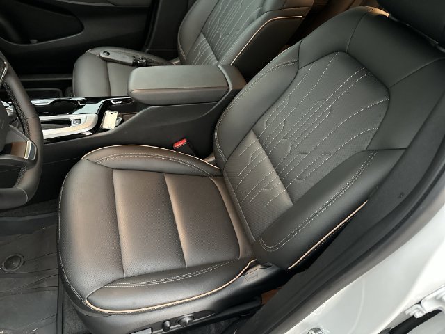 Used 2026 Buick Envista Avenir FWD image 22