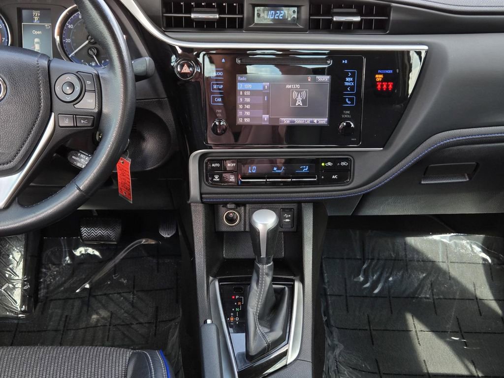 Used 2018 Toyota Corolla SE FWD image 24