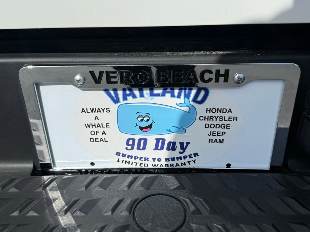 Used 2022 Nissan Titan S image 35