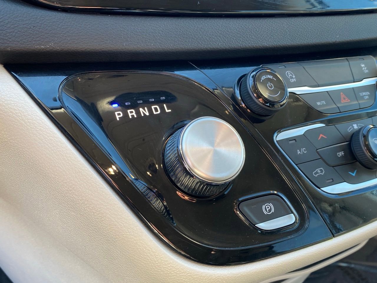 Used 2024 Chrysler Voyager LX FWD image 18